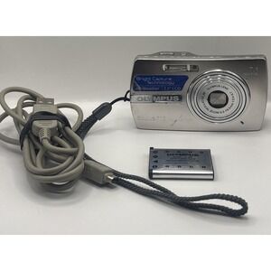 Olympus Stylus Digital Camera 710 7.1MP Camera W/Battery & Manual No Charger
